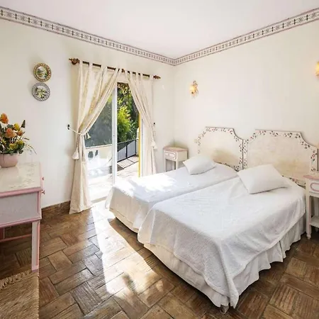 Luxury Lagos - 5 Bedrooms - Private Pool & Tennis Court - Lagos Quinta - Algarve Luz